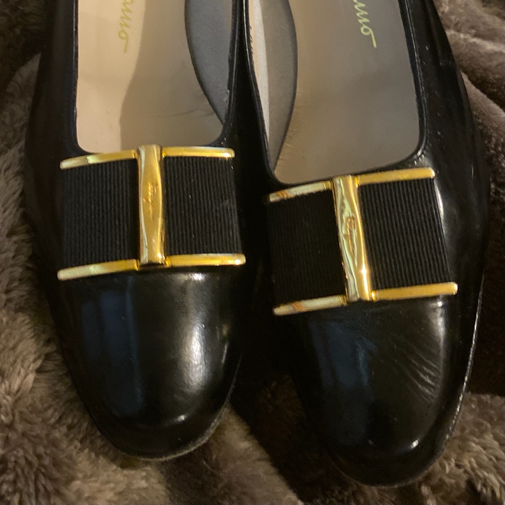 Vintage Ferragamo 7.5 A2 Black Patent Leather Heels Pumps Shoes